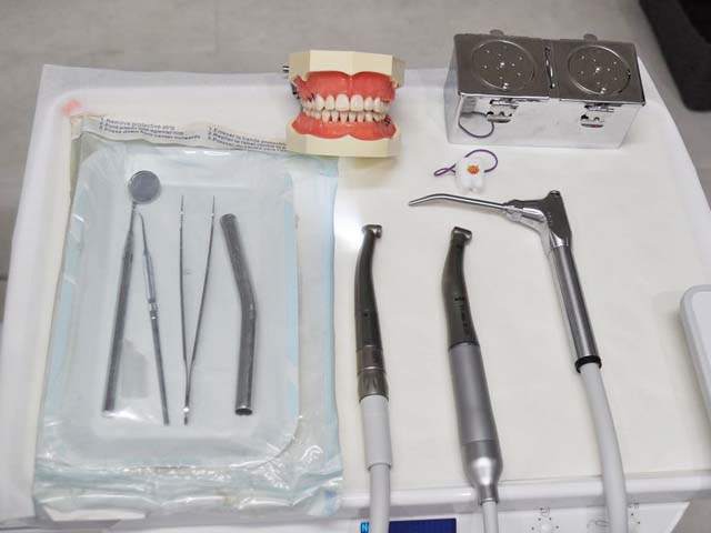 歯の治療に使う道具の写真